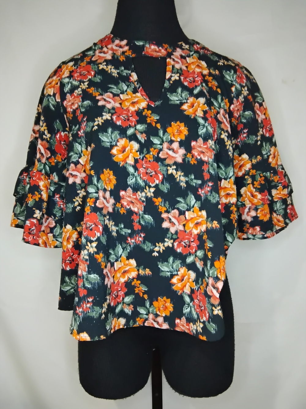 URBAN Romantics Black Floral Keyhole Flutter Sleeve Blouse